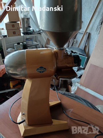 Кафемелачки магазински