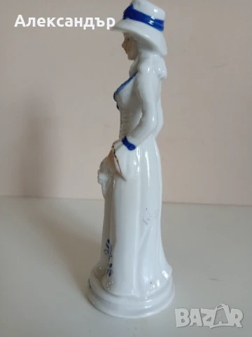 Порцеланова статуетка, снимка 3 - Статуетки - 50487444