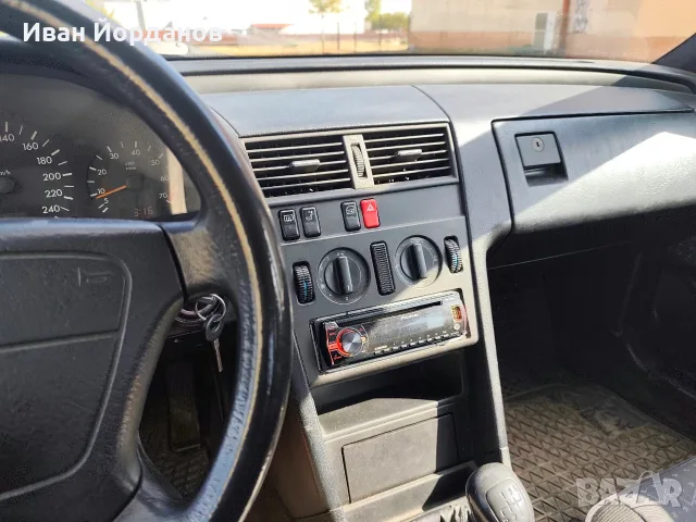 Mercedes-benz C 180, снимка 10 - Автомобили и джипове - 56351060