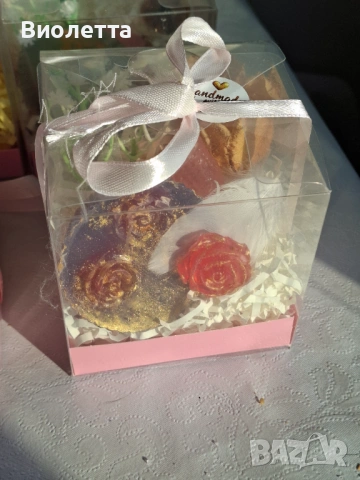 Подаръчен комплект ръчно изработени ароматни сапуни , снимка 17 - Романтични подаръци - 53850037