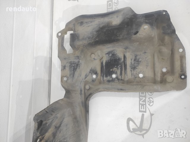 Лява кора под двигател Toyota Avensis Verso 2001-2009 1CD 51442-44040, снимка 2 - Части - 44474067