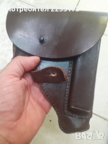 Кожен кобур Макаров и бял кобур милиция