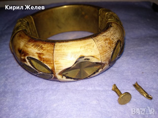 СТАРА ТИБЕТСКА ТРАДИЦИОННА БРОНЗОВА ГРИВНА с КАМИЛСКА КОСТ с НУЖДА от ЛЕК РЕМОНТ на ЩИФТА! 24374