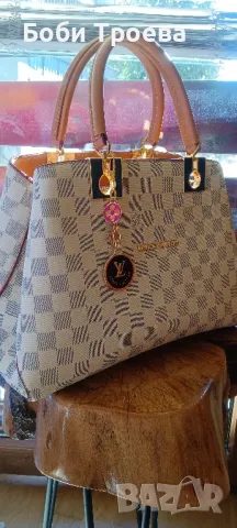 Дамска луксозна чанта в бежов цвят. Страхотен ,модерен и елегантен модел на Louis Vuitton, снимка 1