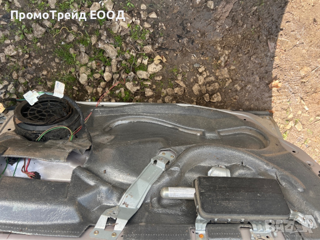 Предна лява сива врата Mercedes C-klassa , снимка 3 - Части - 44791192