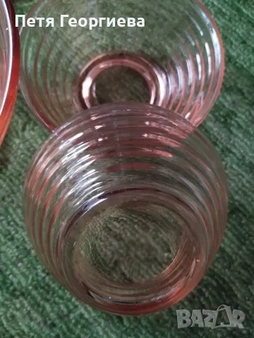 Сервиз купи от розово стъкло, снимка 3 - Прибори за хранене, готвене и сервиране - 43309617