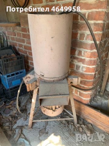 Продавам Мелачка за рззлични суровини 7.5 киловата, снимка 2 - Други машини и части - 52441197