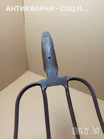 Соц Стара Ръчно Кована Вила За Сено Номер/1/., снимка 5 - Антикварни и старинни предмети - 51185079