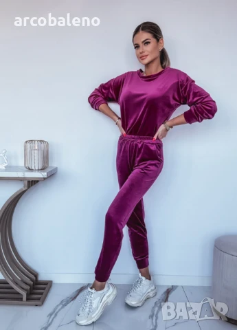 Дамски велурен комплект от две части, суитшърт + панталон с ластик, снимка 4 - Комплекти - 50663937