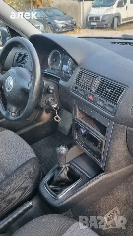 VW GOLF 1.6 FSI, снимка 8 - Автомобили и джипове - 56300034