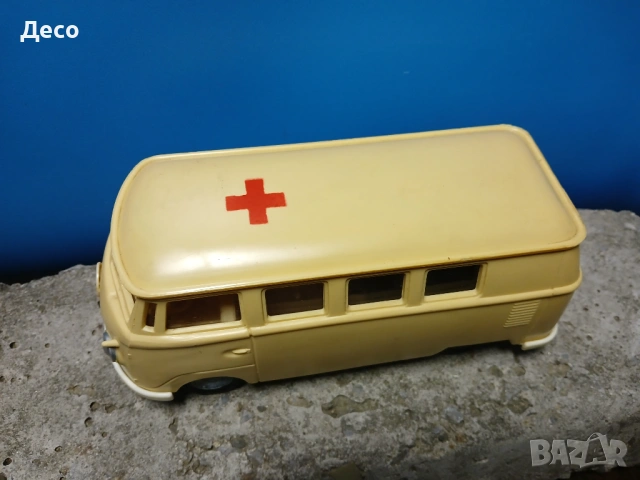 Стара унгарска играчка микробус., снимка 3 - Колекции - 53486722