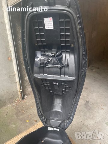 Седалка с кош и инструменти за Honda Sh 125 i 2020г., снимка 4 - Части - 42093871