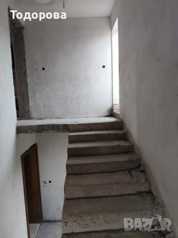 Продавам вила на три етажа, снимка 11 - Вили - 53786540