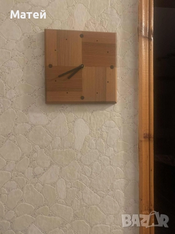 Стилен часовник от дърво* Стенен* Работи точно, снимка 4 - Стенни часовници - 52666222