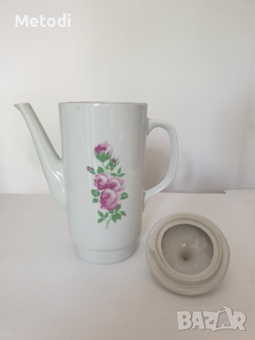 Стар порцеланов чаиник в добро запазено състояние., снимка 3 - Антикварни и старинни предмети - 42188217