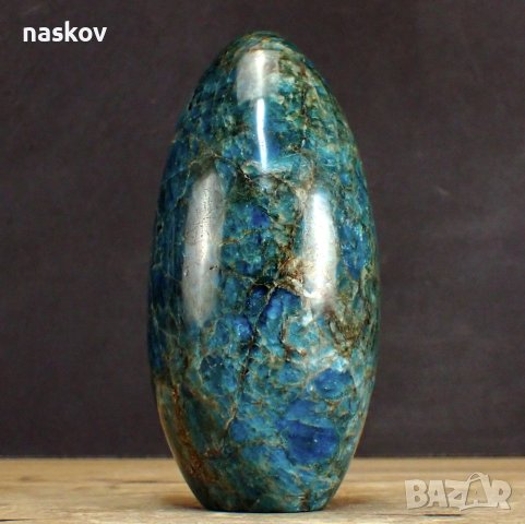 Кристали хризопраз, шунгит, калцит, ахат, барит, апатит, кварц, обсидиян