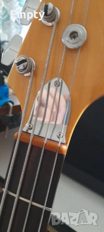 Японска бас китара, снимка 4 - Китари - 51283985