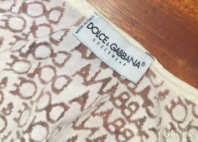 DOLCE GABBANA оригинален потник - М/Л, снимка 4 - Потници - 53753887
