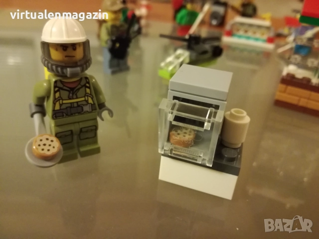 Конструктор Лего - Lego City Advent Calendar 2013, 2016 и 2018-та, снимка 17 - Конструктори - 41857591