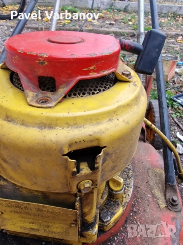 Бензинова косачка Италянска, снимка 3 - Градинска техника - 52356115