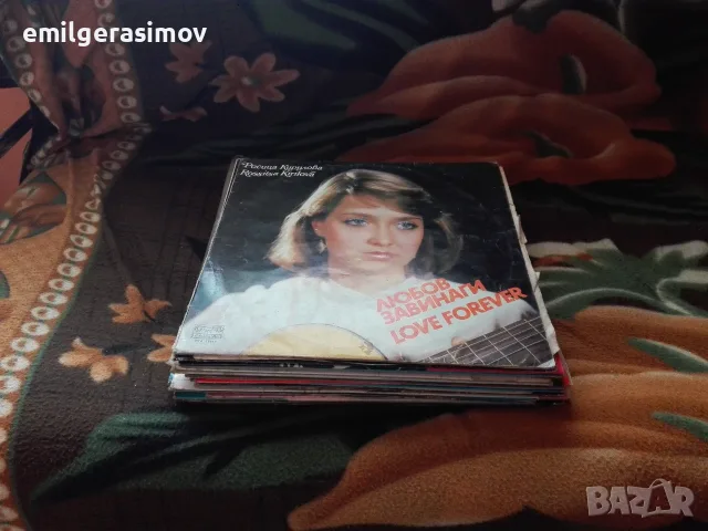 Грамофонни плочи големи и малки и две вази ., снимка 4 - Други стоки за дома - 17406434