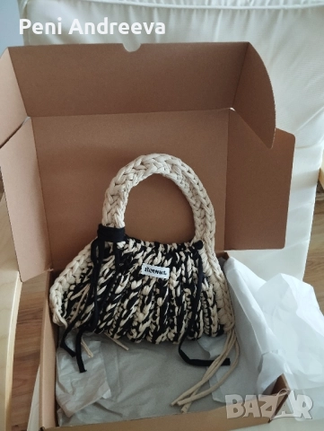 Уникална ръчно изработена чанта , снимка 2 - Чанти - 51701871