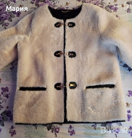 Бяло пухкаво яке