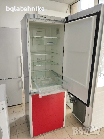 BOSCH хладилник с фризер, снимка 5 - Хладилници - 52320386