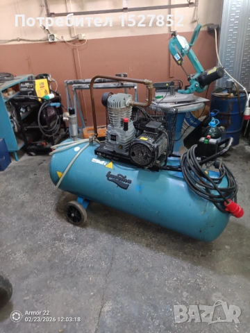 Италиански трифазен професионален компресор двуглав 200лт работи перфектно , снимка 4 - Други машини и части - 53702988
