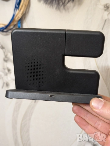  безжична зарядна станция 3-в-1телефон/часовник / слушалки , снимка 4 - Безжични зарядни - 53432862