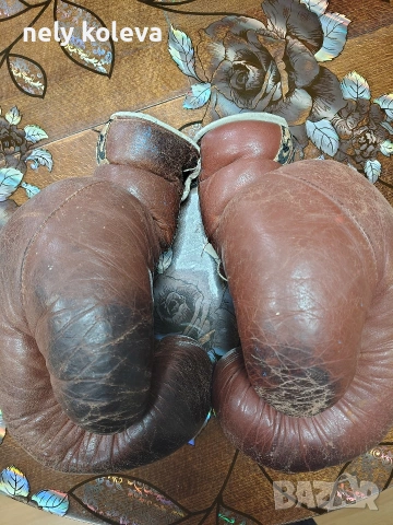 Боксови ръкавици