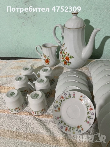 Винтидж порцеланови сервизи със златен кант – 2 комплекта – 60–70та година., снимка 7 - Сервизи - 53670332