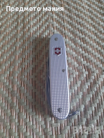 Оригинално швейцарско ножче Victorinox викторинокс  (Alox), снимка 6 - Ножове - 52913851