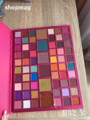 Палитра Revolution XL , снимка 4 - Декоративна козметика - 42684297