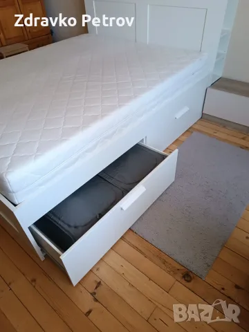Легло IKEA Brimnes 166/234 с шкафове и Leirsund подматрачна рамка и матрак 160/200, снимка 3 - Спални и легла - 56145319