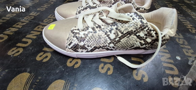 Обувки, снимка 5 - Дамски ежедневни обувки - 52802894