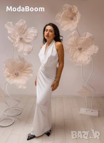 Дълга бяла дамска рокля 