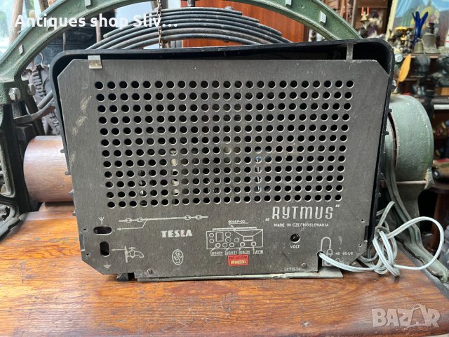 Стар радиоапарат с бакелитна кутия от "Rhythmus" Тесла №4160, снимка 7 - Антикварни и старинни предмети - 41225681