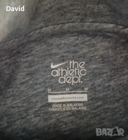 Оригинално мъжко горнище Nike Graphic Top, снимка 5 - Спортни дрехи, екипи - 49210920