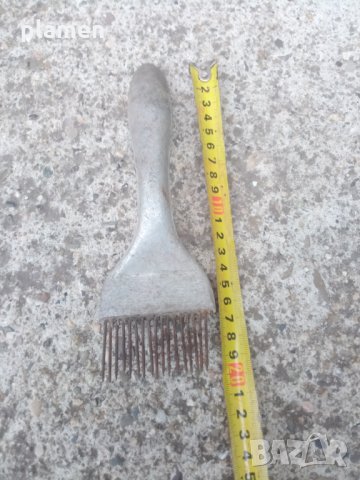 Гребен чесало за животни