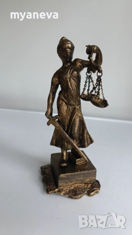 Темида (22 см), гръцката богиня на правосъдието и справедливостта., снимка 5 - Статуетки - 53561374