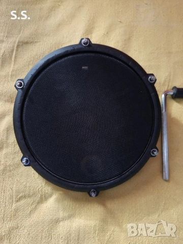 Пад за електронни барабани на Алесис