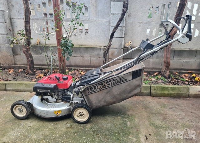 Бензинова самоходна косачка HONDA HR214 със стартер 