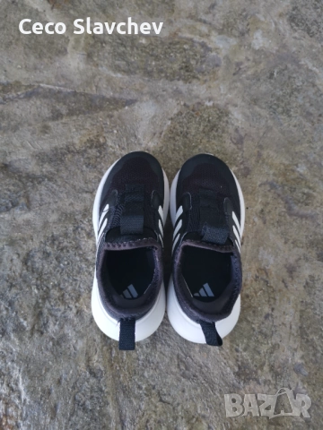 Детски маратонки Adidas, снимка 4 - Детски маратонки - 51815742