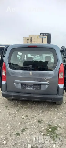Пикап Пежо Партнер 1.6HDI, снимка 2 - Автомобили и джипове - 49924003