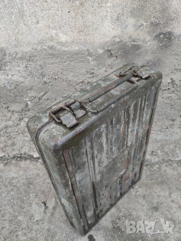 Метална военна кутия KMV No 209 , снимка 4 - Антикварни и старинни предмети - 53867615