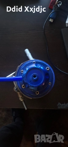 Продават се