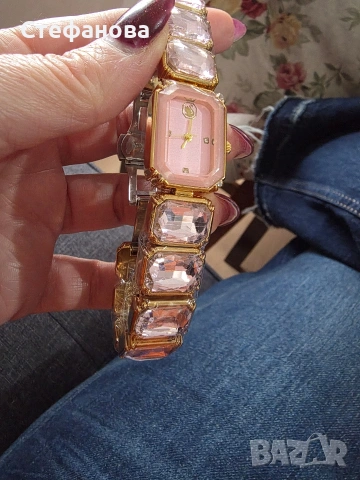 Часовник Сваровски , снимка 9 - Дамски - 53225699