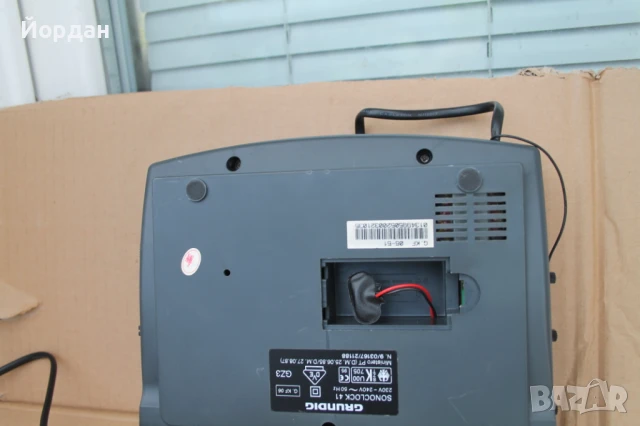 Радио ''Grundig'' с аларма, снимка 8 - Радиокасетофони, транзистори - 50896978