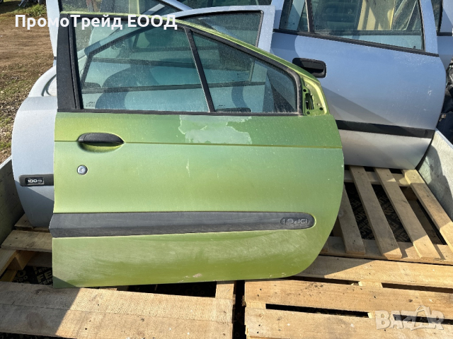 Предна дясна зелена врата Рено Сценик 1 Renault Scenic I